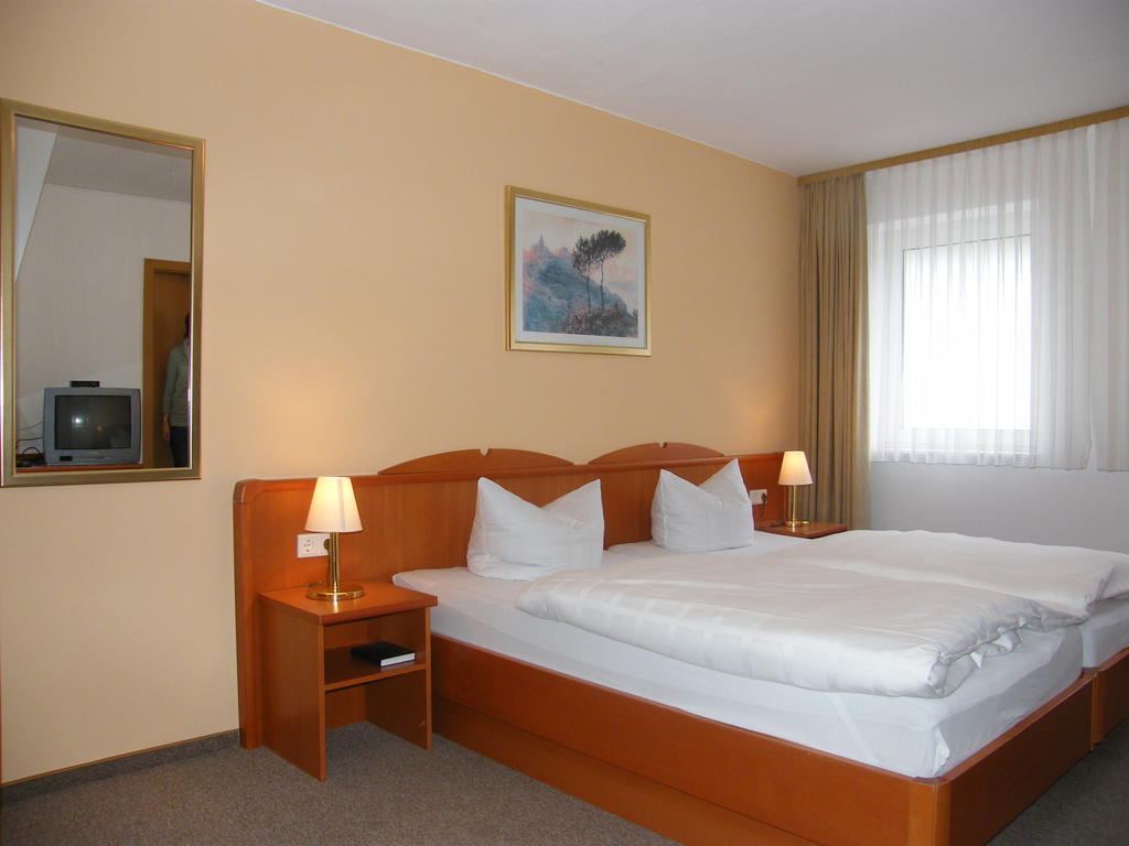 Gasthaus Hotel Pfeifferling Wolfhagen Phòng bức ảnh